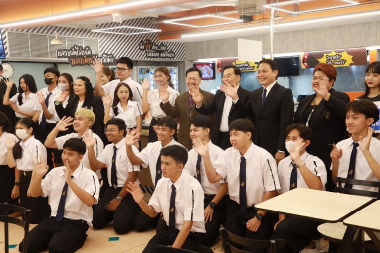 Suan Dusit University organizes the “Full Stomach, Active Brain”project for students.